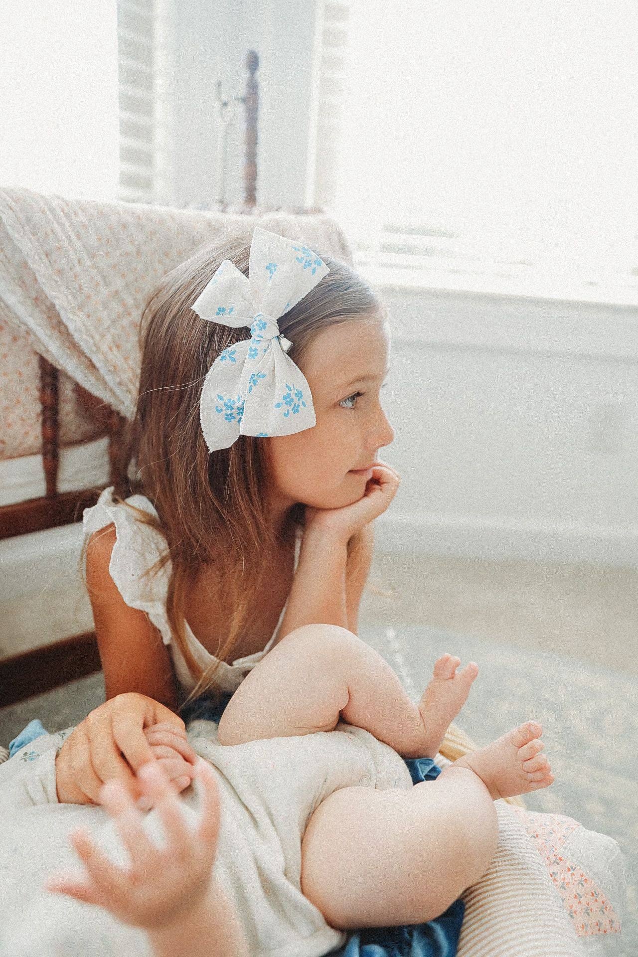 Bluebell Pinwheel Bow Clip: Bow Clip