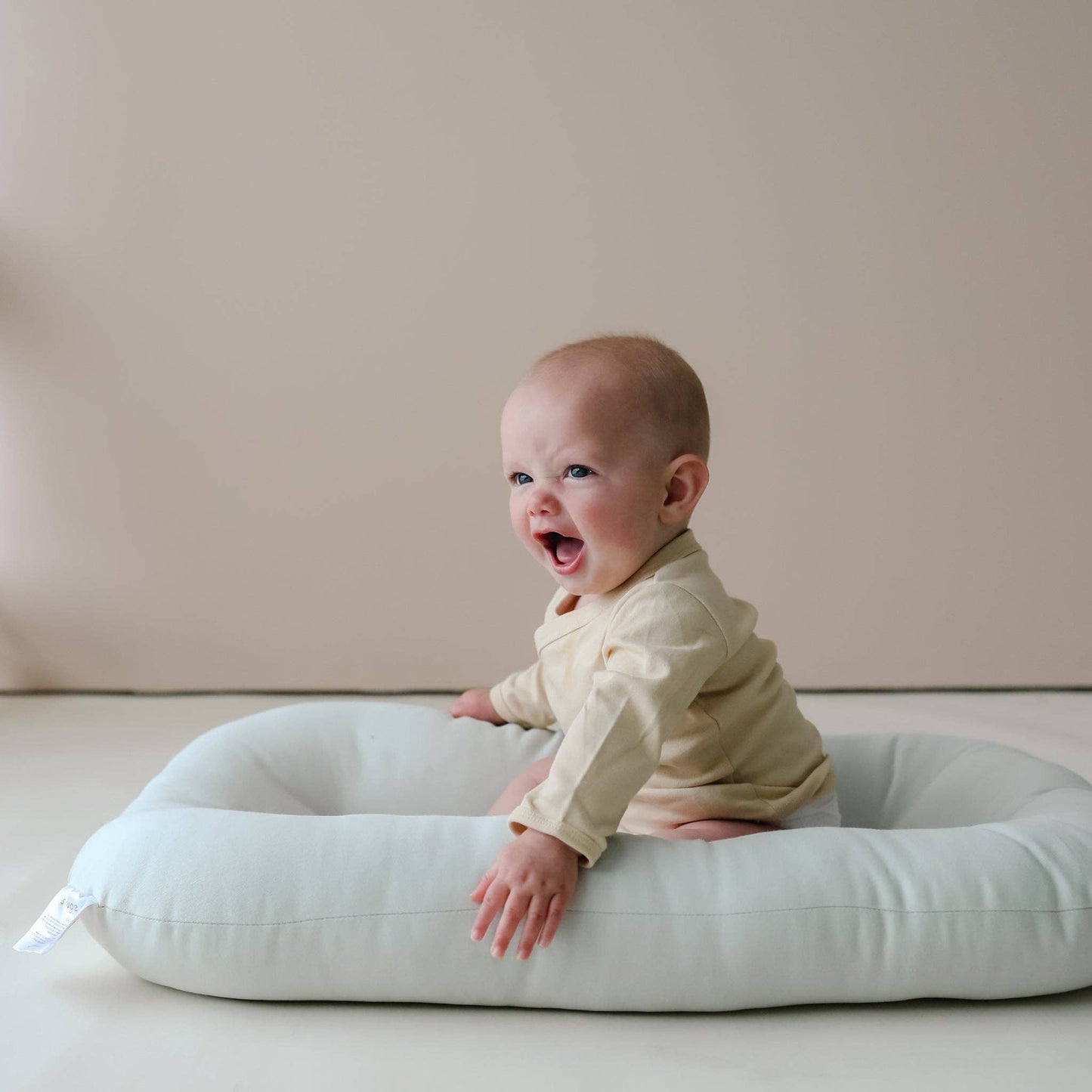 Snuggle Me Infant Lounger | Sage