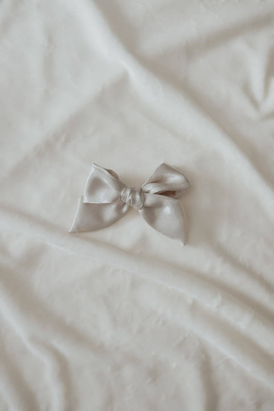 Ivorie Bow Clips: Mini Pinwheel Bow Clip